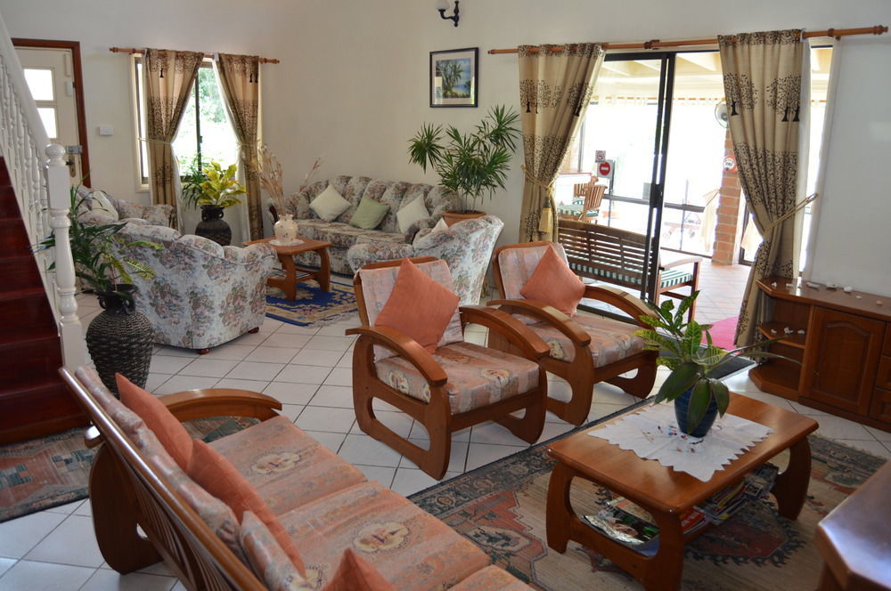 Carana Hilltop 3* Glacis (Mahe)