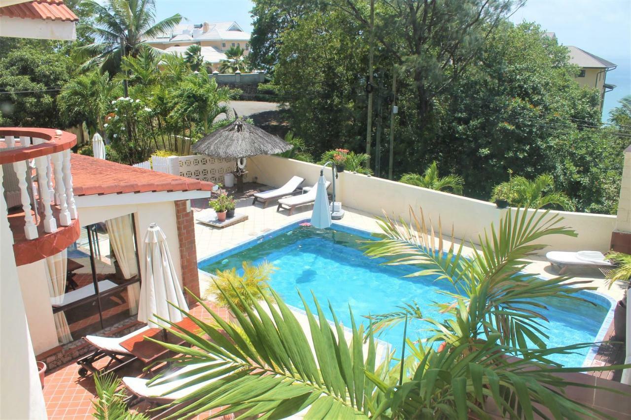 Carana Hilltop Glacis (Mahe)